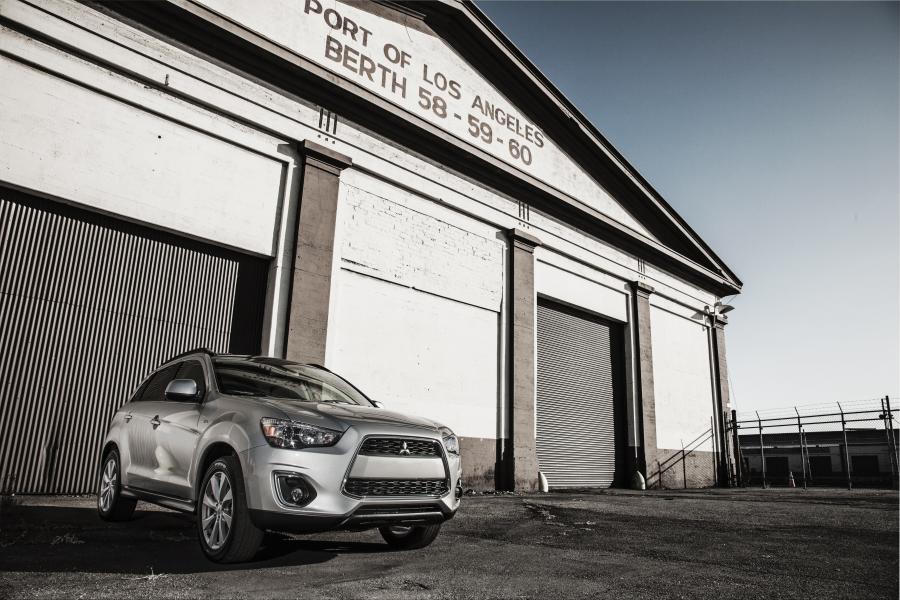  Mitsubishi Outlander Sport 2013 года  (фото 67 из 83)